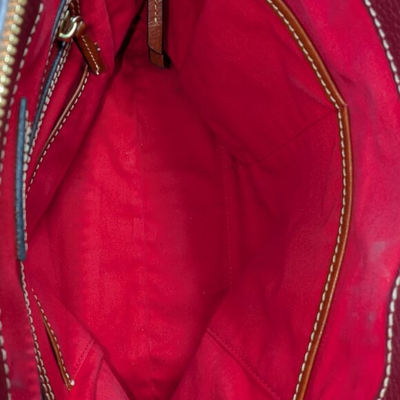 Dooney & Bourke burgundy dome crossbody bag. EUC! - Picture 2 of 5